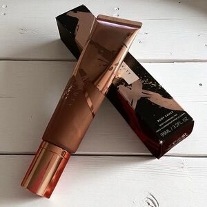 Fenty Beauty Body Sauce Body Luminizing Tint - Fly Mamacita 05  95 ml.